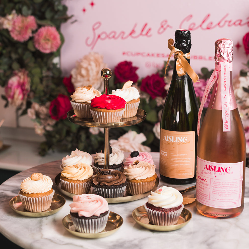 Experiencia Completa 6 Pink Cupcakes &amp; 1 botellas de Cava Rose y 6 Gold Cupcakes &amp; Brut Cava - The perfect gift!