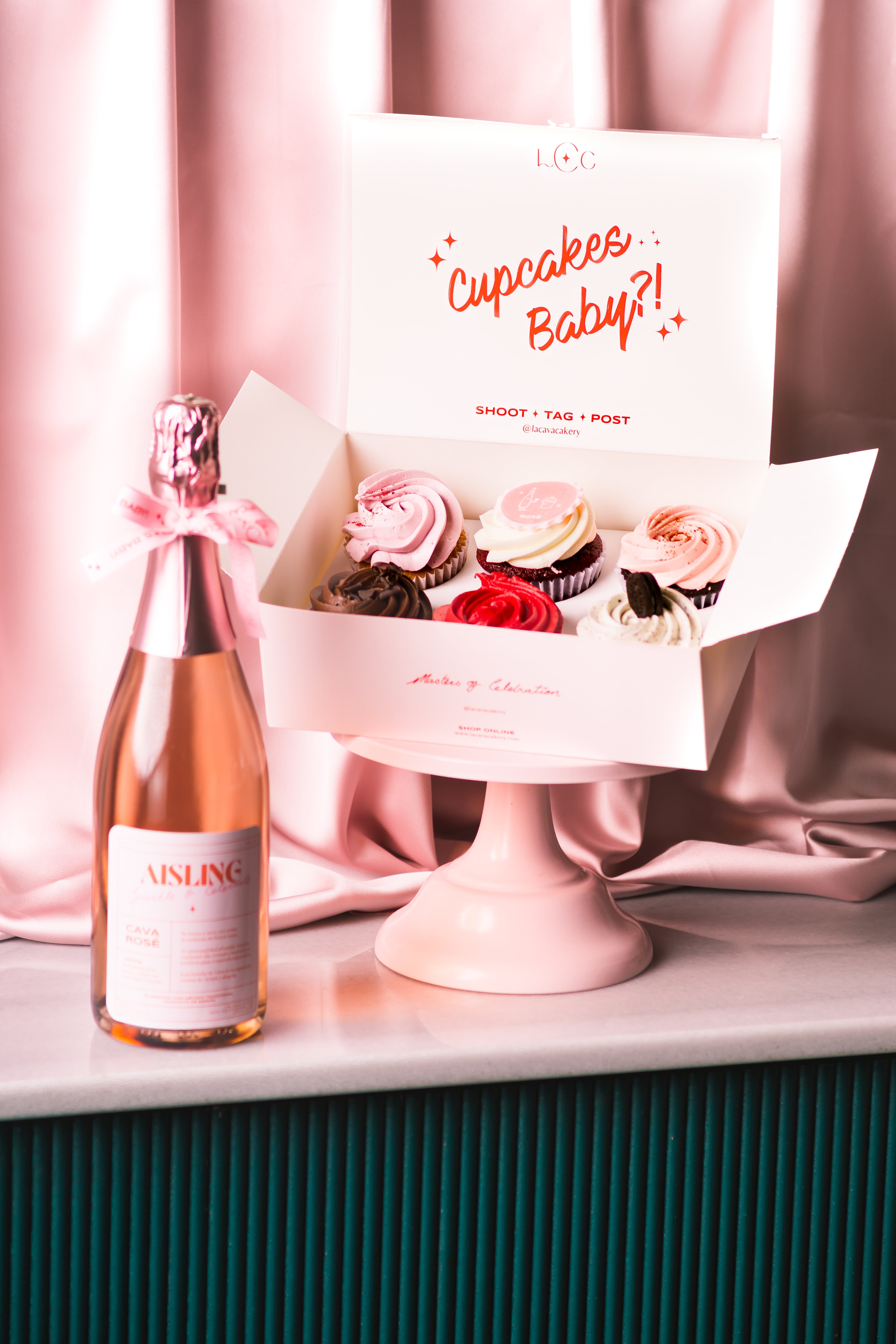 Experiencia Completa (12 Cupcakes & 2 Botellas de Cava):