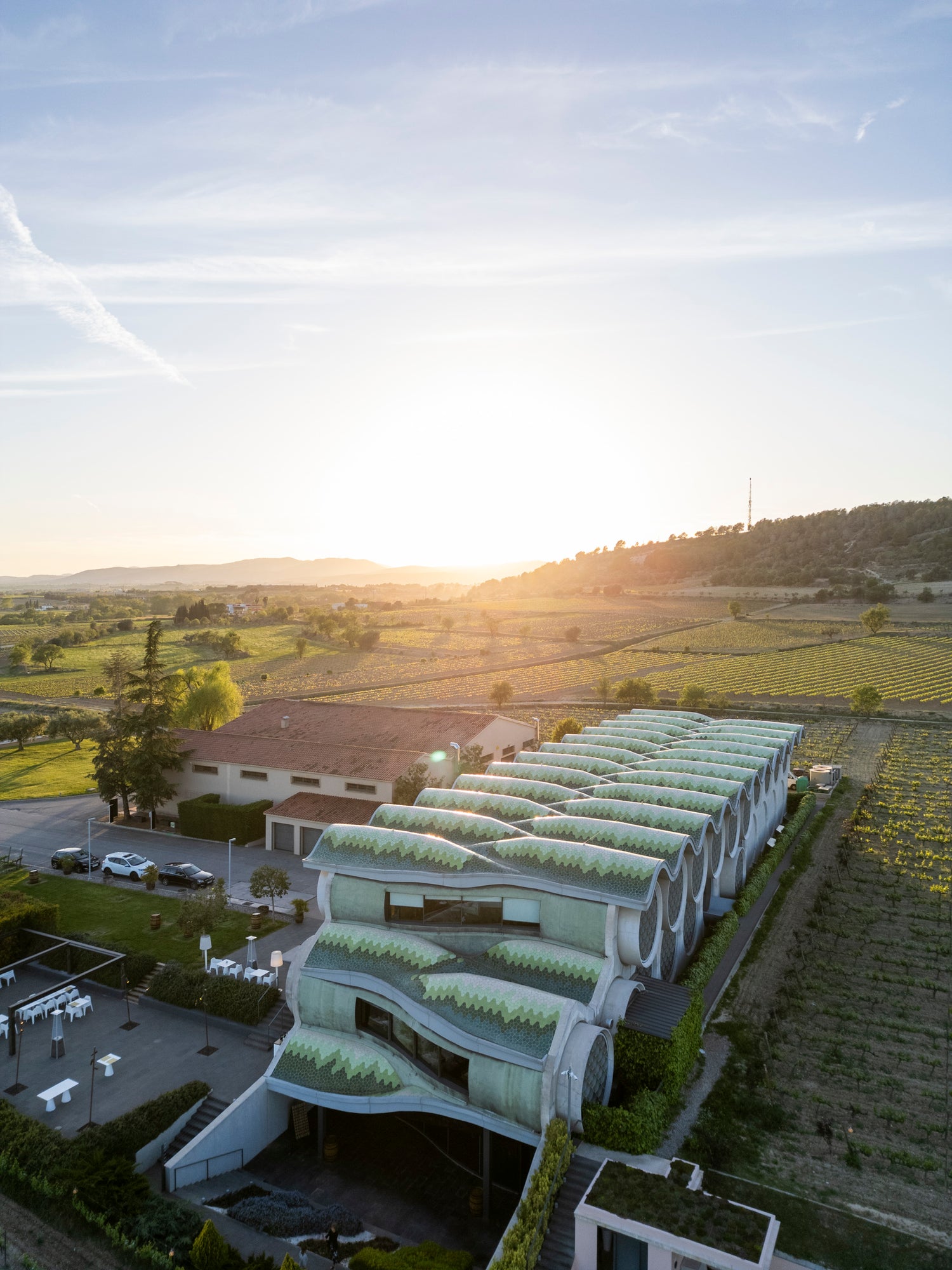 A Day of Luxury: Tour of 5* Hotel/ Vineyard with La Cava Cakery