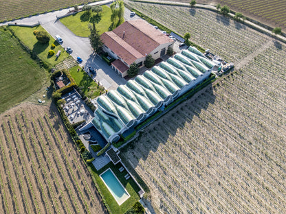 A Day of Luxury: Tour of 5* Hotel/ Vineyard with La Cava Cakery