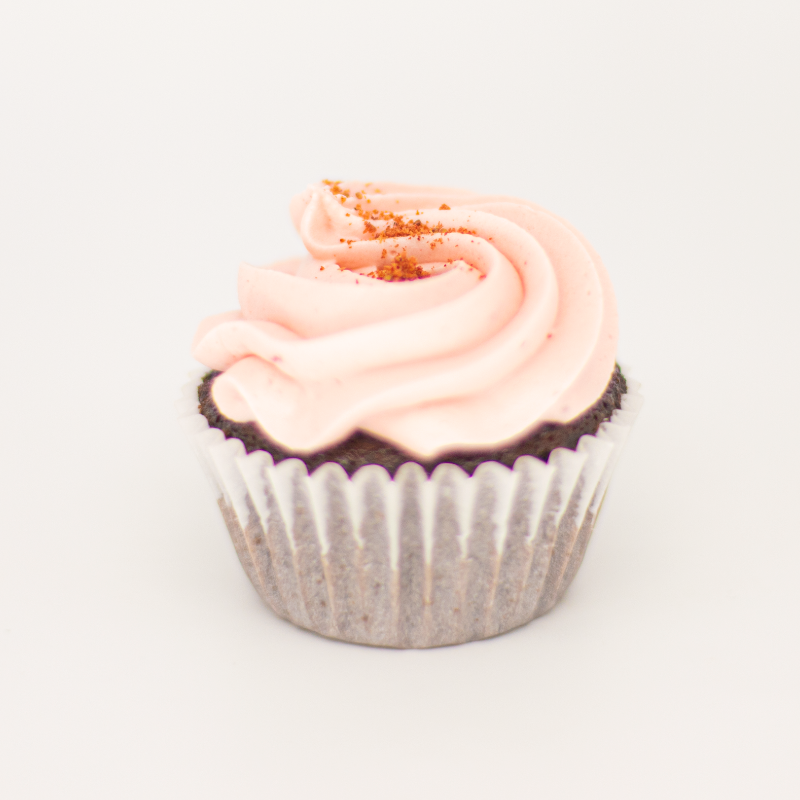 Indulge in the sweet taste of summer with La Cava Cakery&